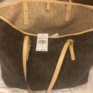 Michael Kors tote